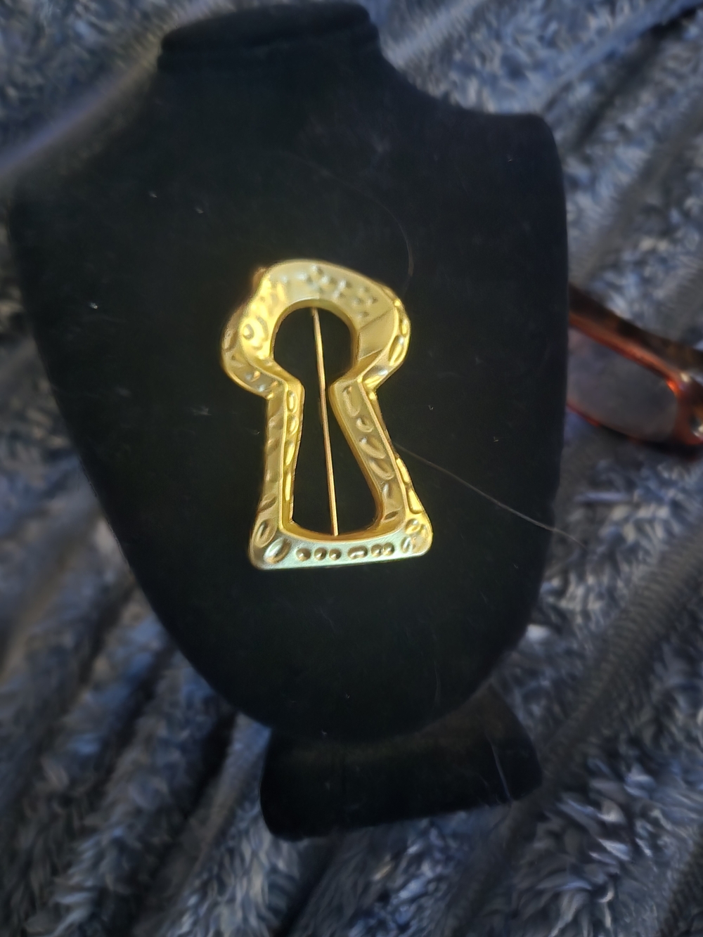 Schiaparelli Inspired Gold Keyhole Statement Brooch - Women's Jewelry